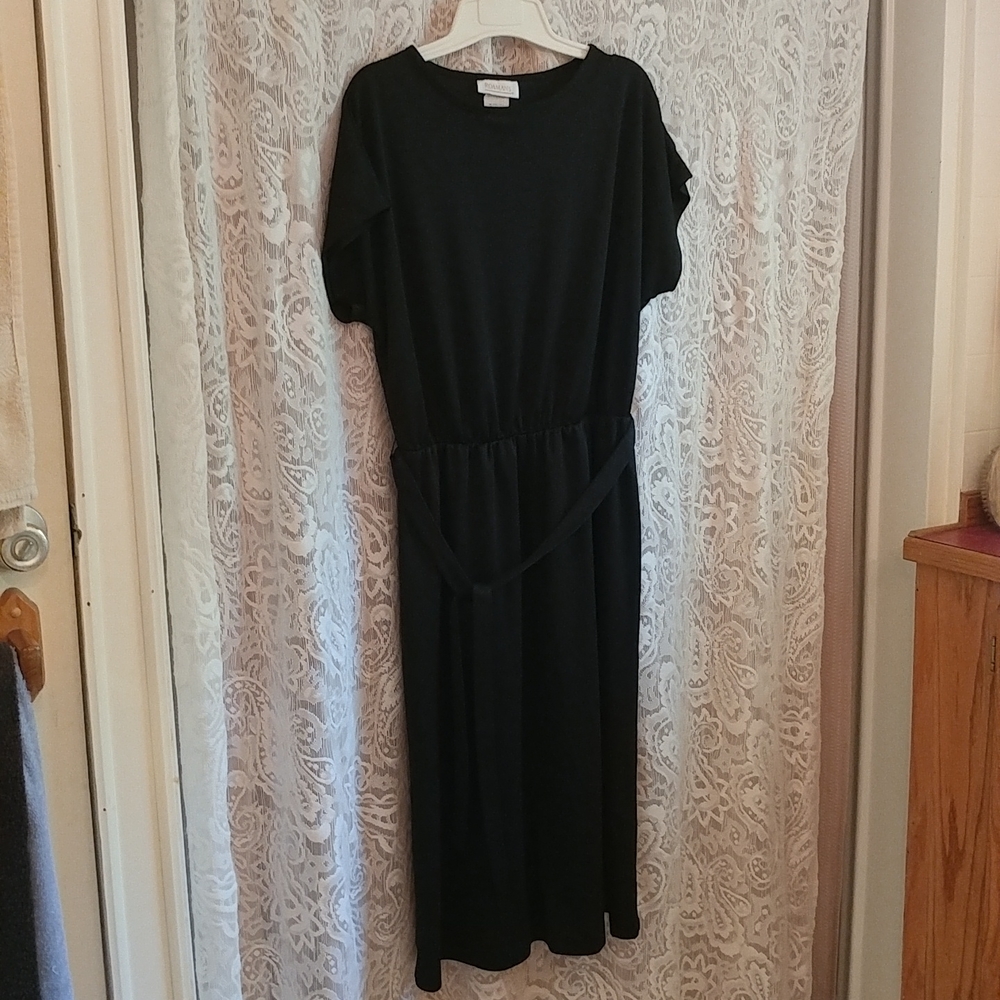 🐢Roaman's - vintage black dress